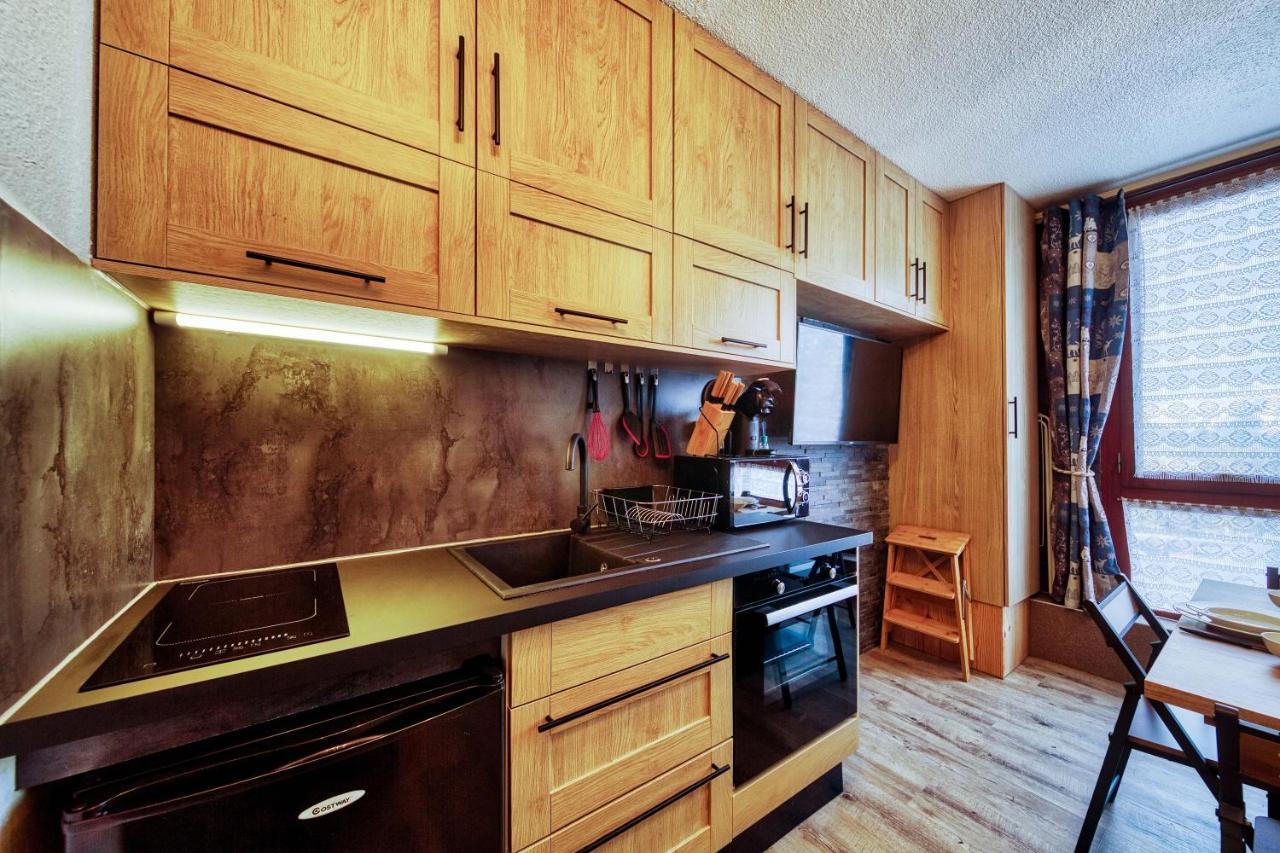 Apollo Apartment *